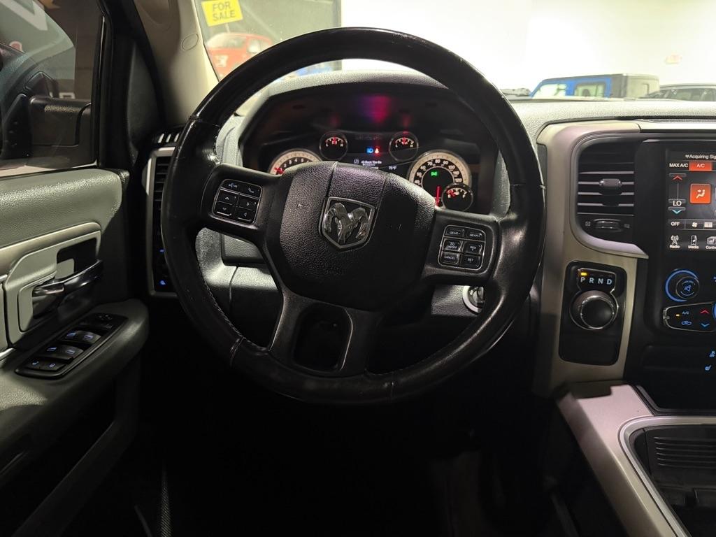 RAM 1500 SLT Crew Cab SWB 2WD 2016