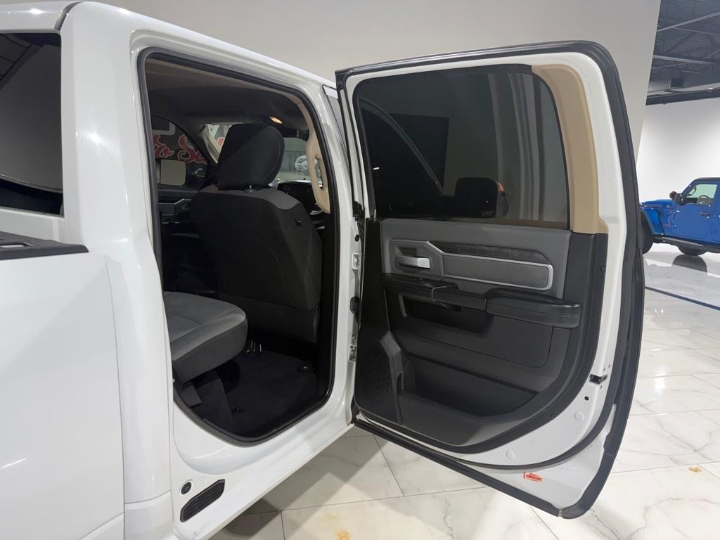 RAM 3500 Big Horn Crew Cab LWB 4WD DRW 2019