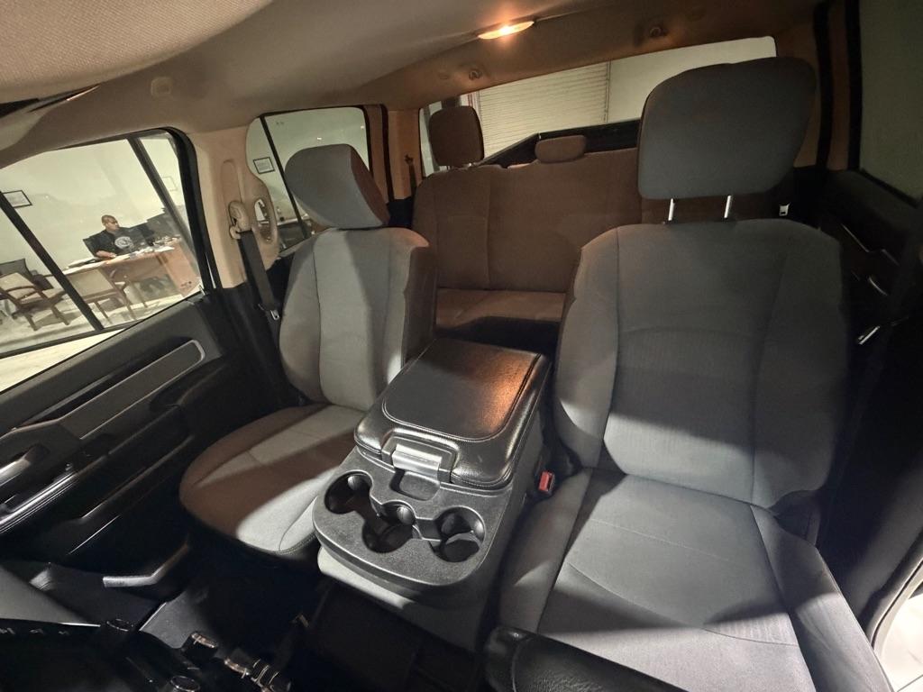 RAM 3500 Big Horn Crew Cab LWB 4WD DRW 2019