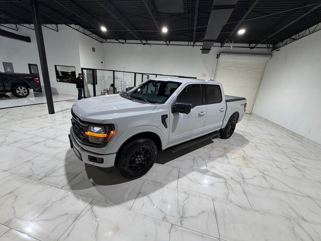 Ford F-150 XLT SuperCrew 4WD 2024