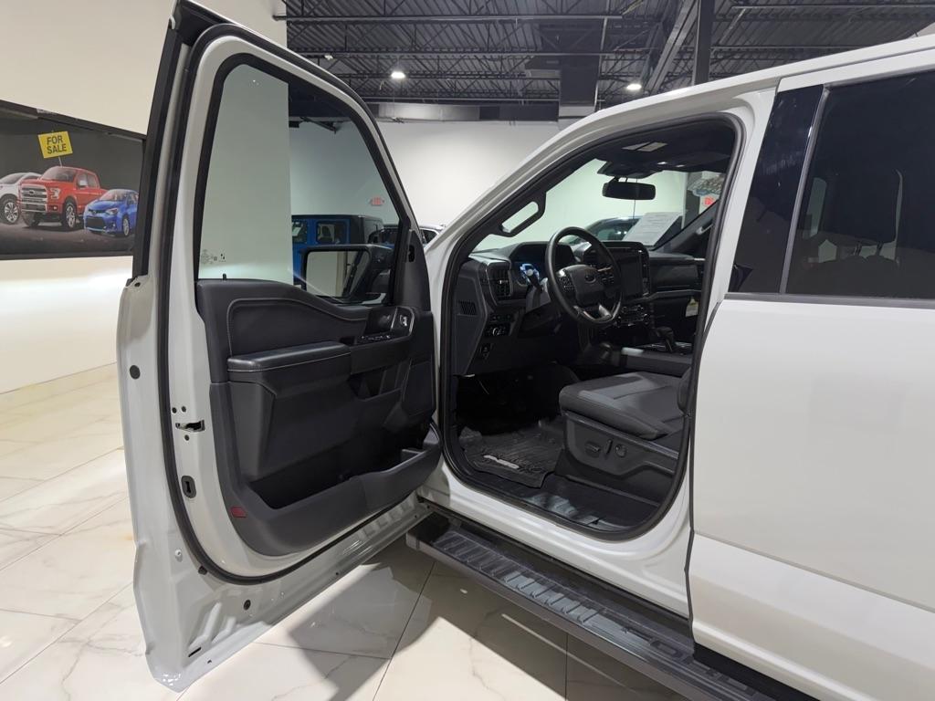 Ford F-150 XLT SuperCrew 4WD 2024