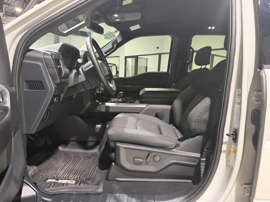 Ford F-150 XLT SuperCrew 4WD 2024