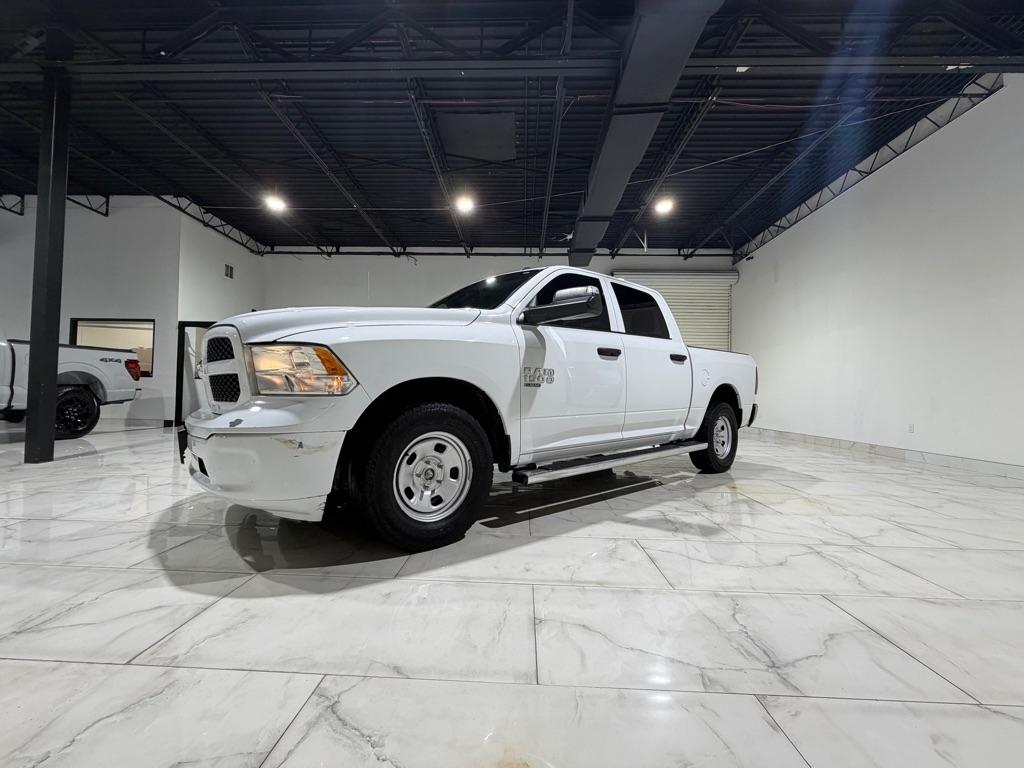 RAM 1500 Classic Tradesman Crew Cab SWB 4WD 2021