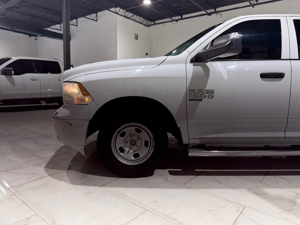 RAM 1500 Classic Tradesman Crew Cab SWB 4WD 2021