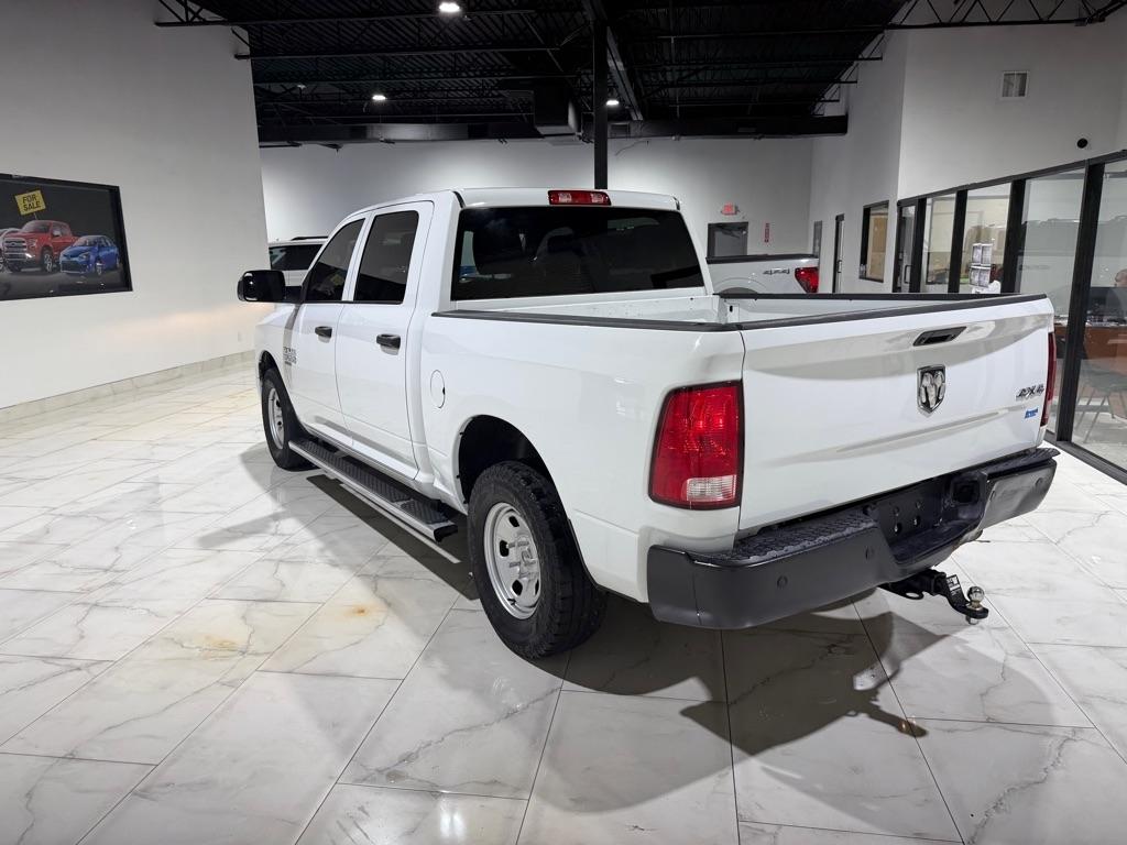 RAM 1500 Classic Tradesman Crew Cab SWB 4WD 2021