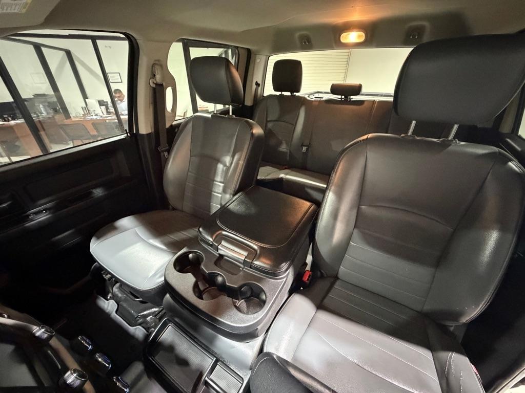 RAM 1500 Classic Tradesman Crew Cab SWB 4WD 2021