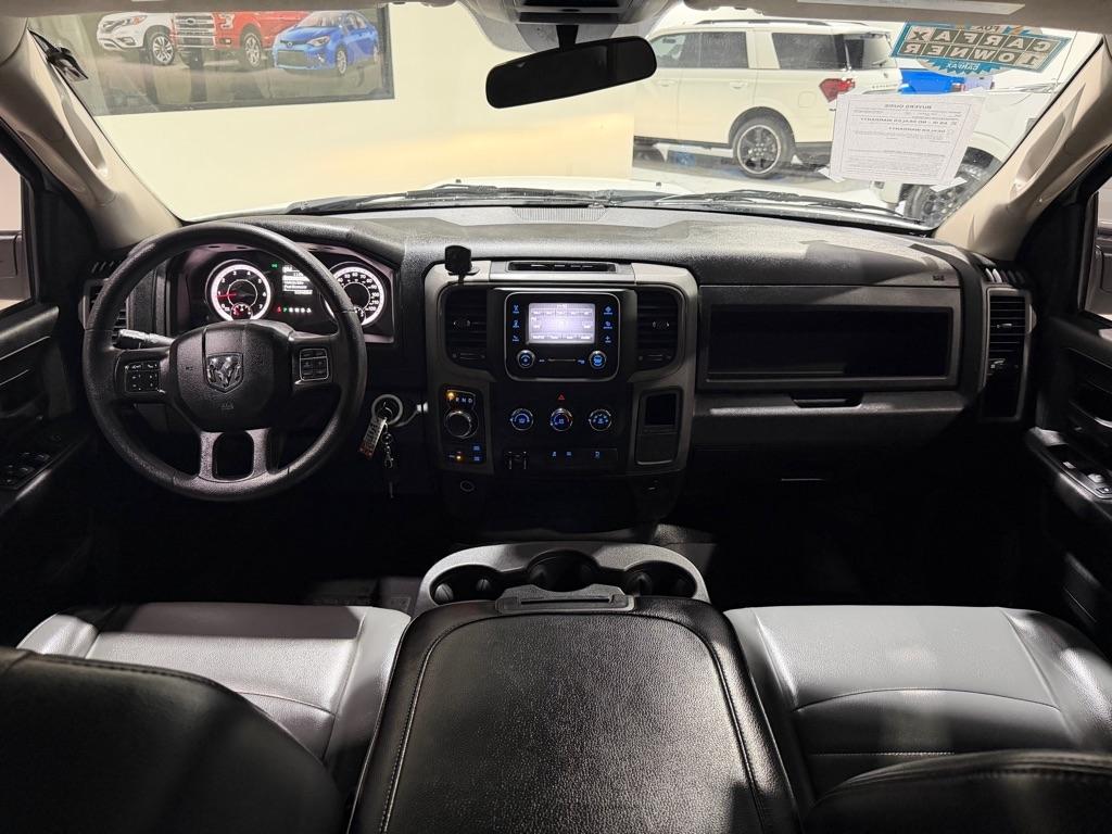 RAM 1500 Classic Tradesman Crew Cab SWB 4WD 2021