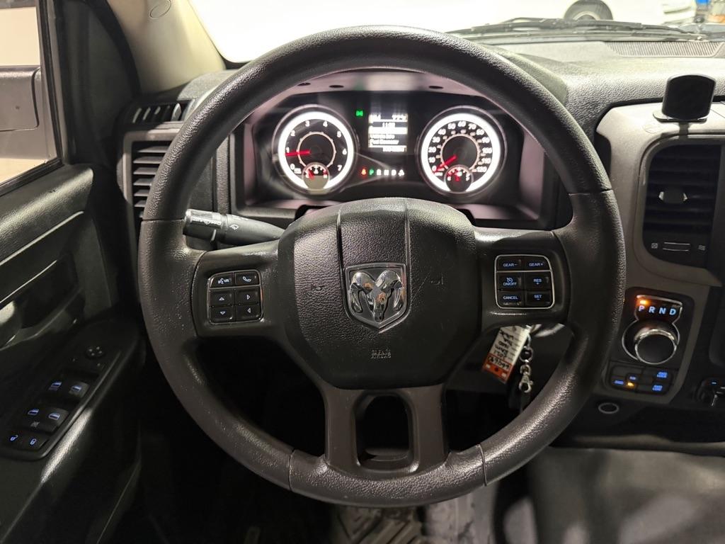 RAM 1500 Classic Tradesman Crew Cab SWB 4WD 2021