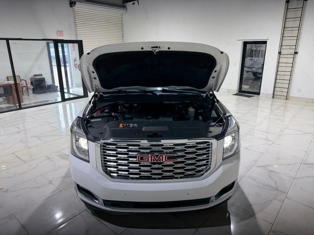 GMC Yukon Denali 4WD 2019