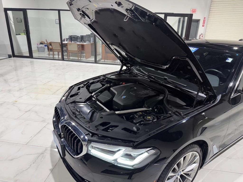 BMW 5-Series 530i 2023