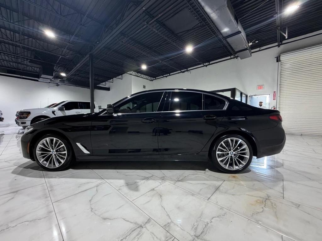 BMW 5-Series 530i 2023