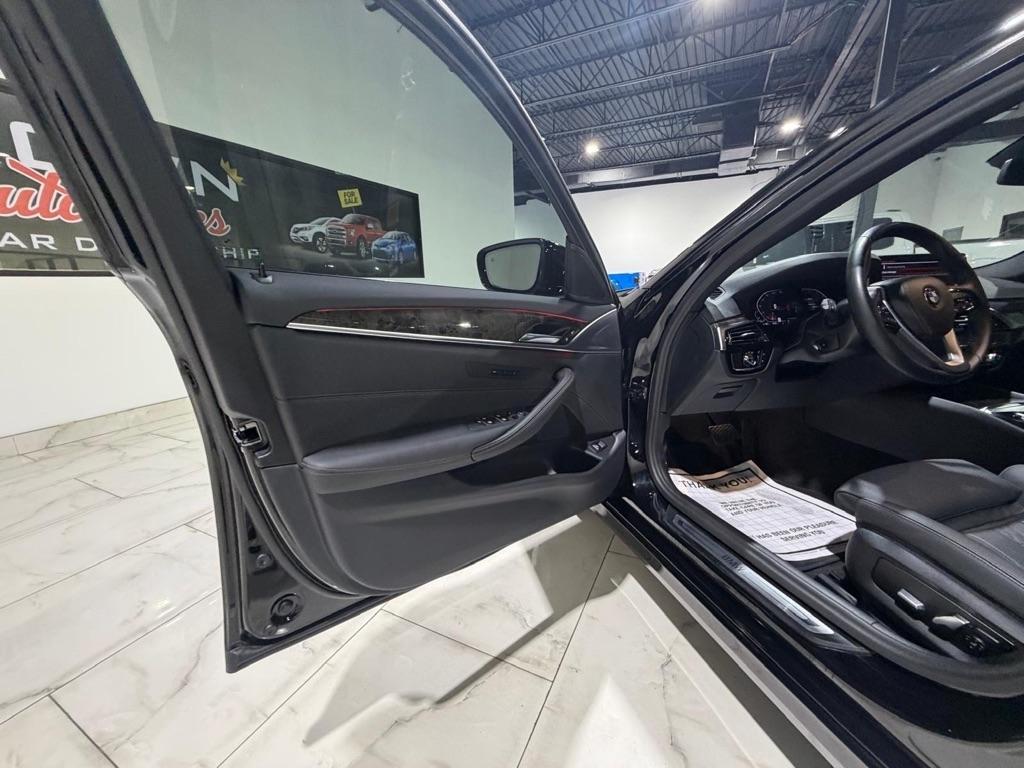 BMW 5-Series 530i 2023