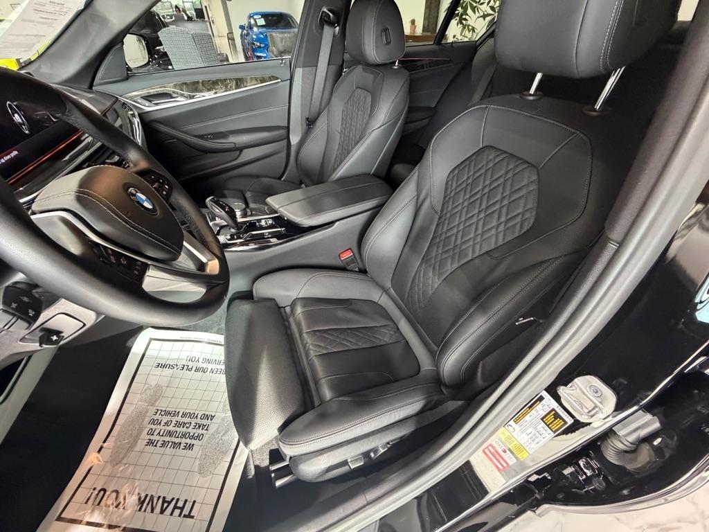 BMW 5-Series 530i 2023