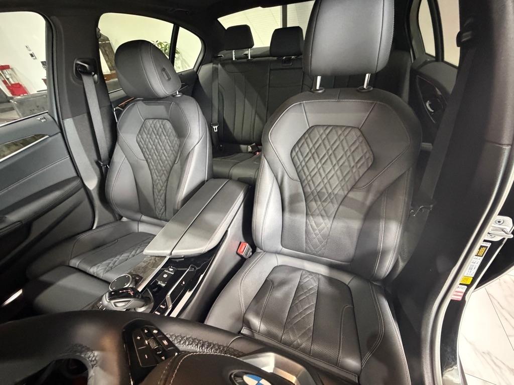 BMW 5-Series 530i 2023