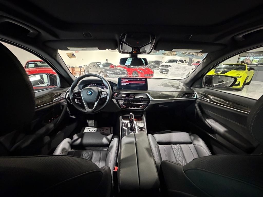 BMW 5-Series 530i 2023