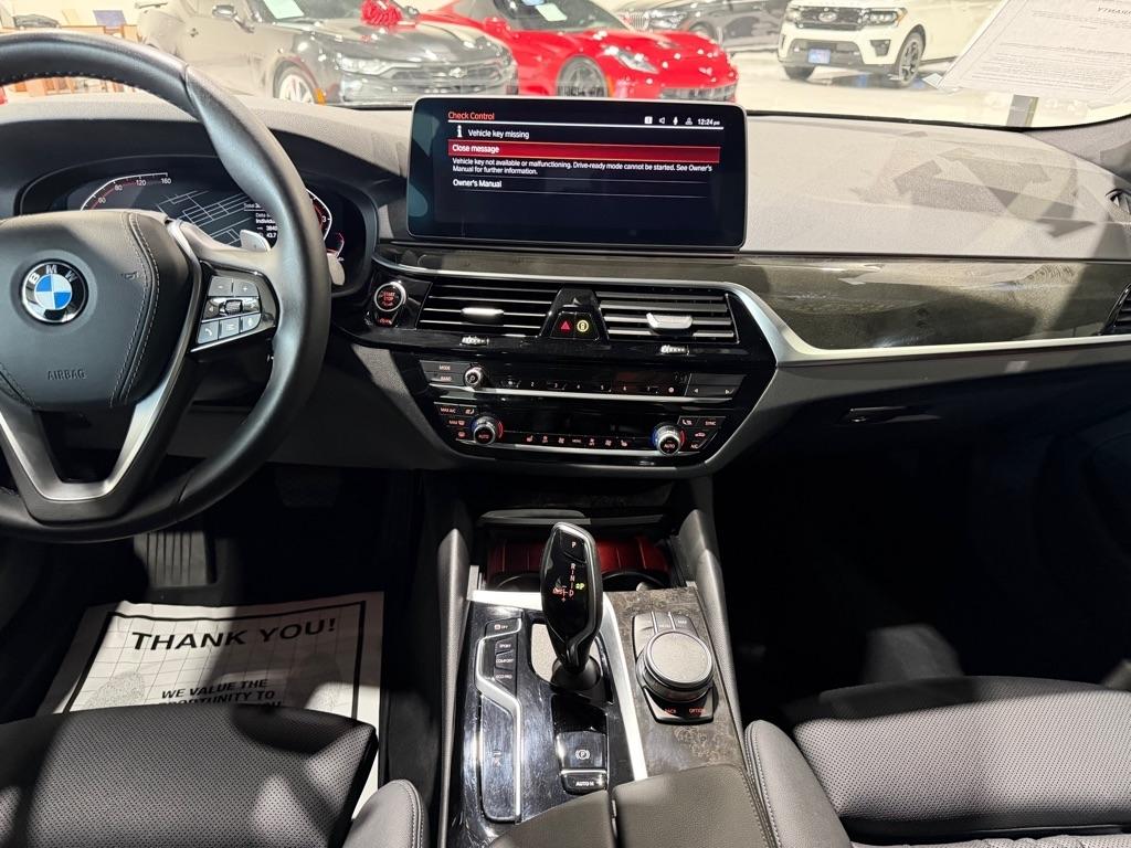 BMW 5-Series 530i 2023