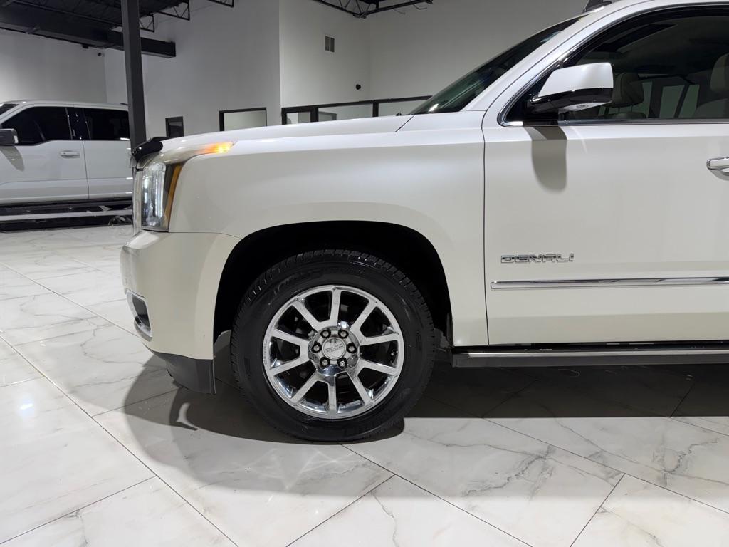 GMC Yukon Denali 4WD 2015