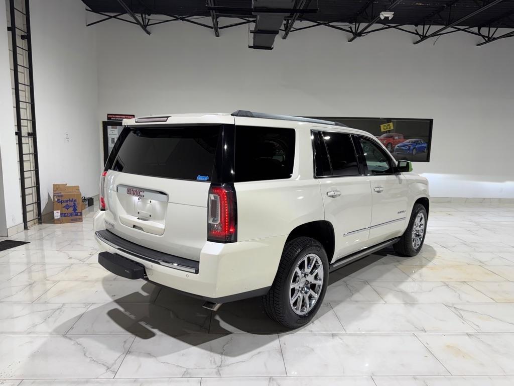 GMC Yukon Denali 4WD 2015