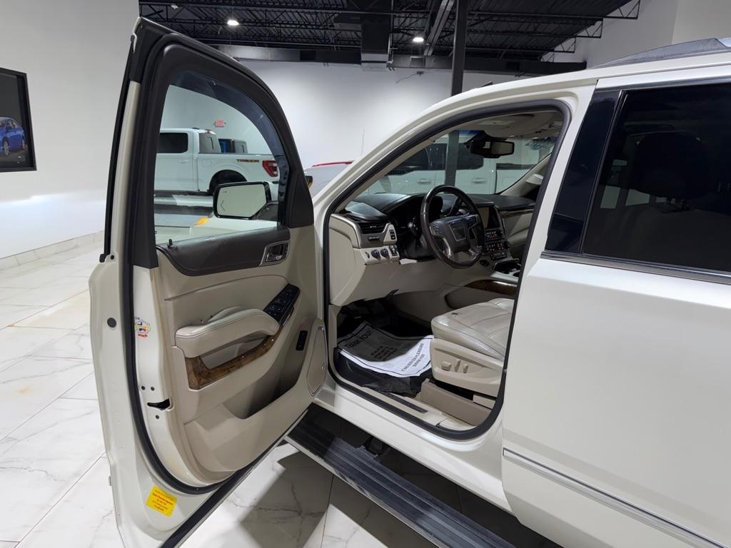 GMC Yukon Denali 4WD 2015