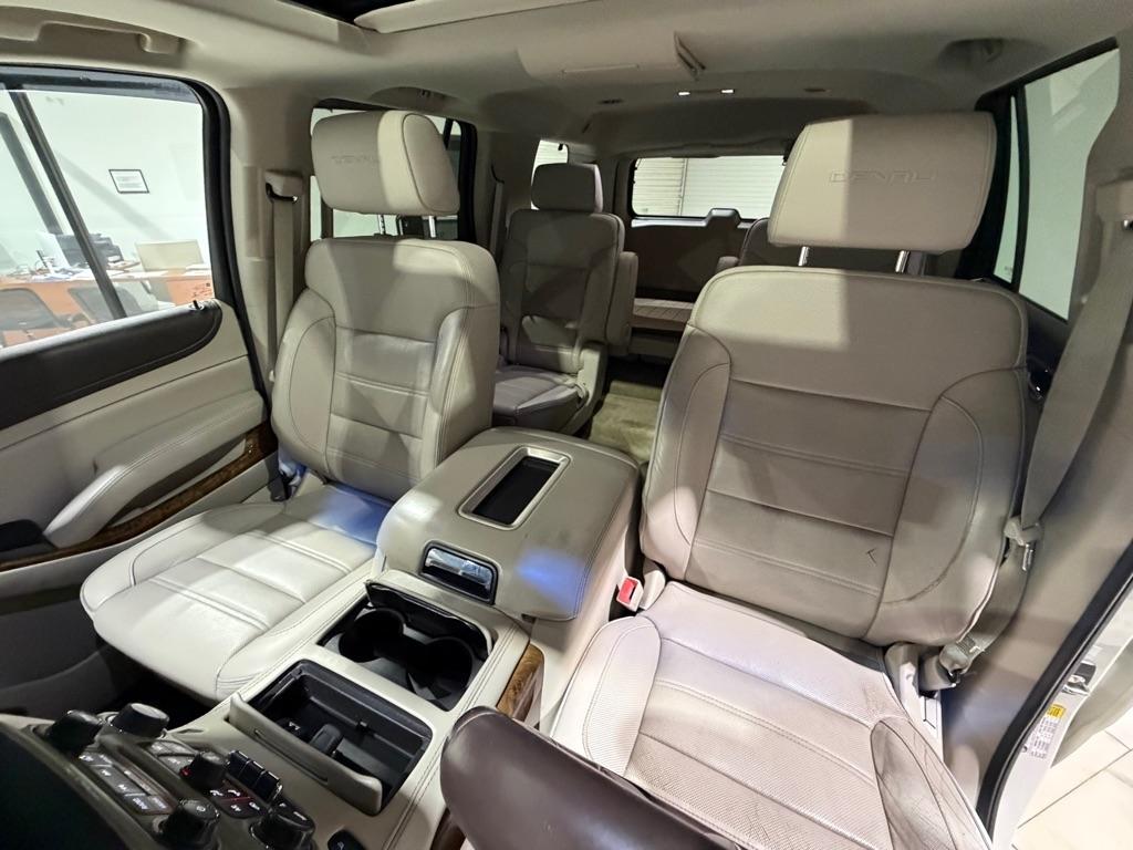 GMC Yukon Denali 4WD 2015