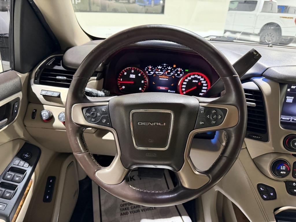 GMC Yukon Denali 4WD 2015
