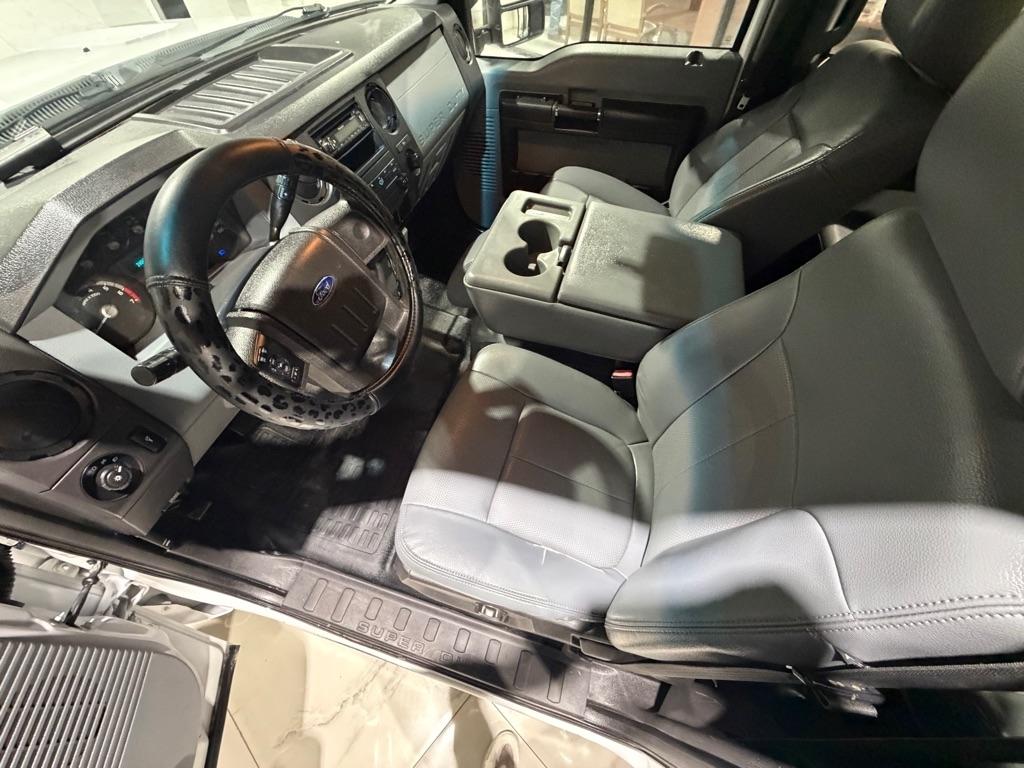 Ford F-250 SD XL Crew Cab 2WD 2013