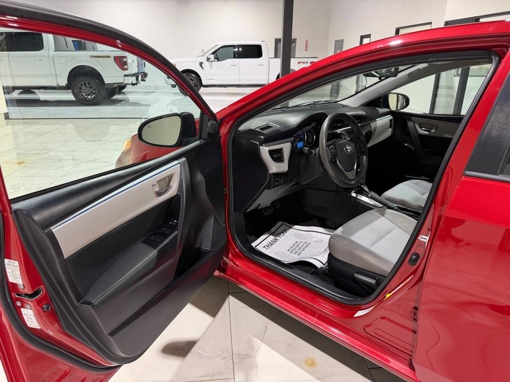 Toyota Corolla LE CVT 2016