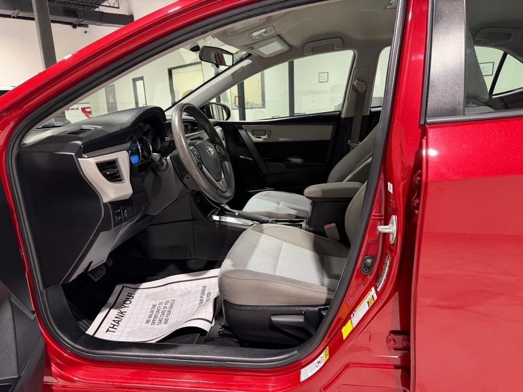 Toyota Corolla LE CVT 2016