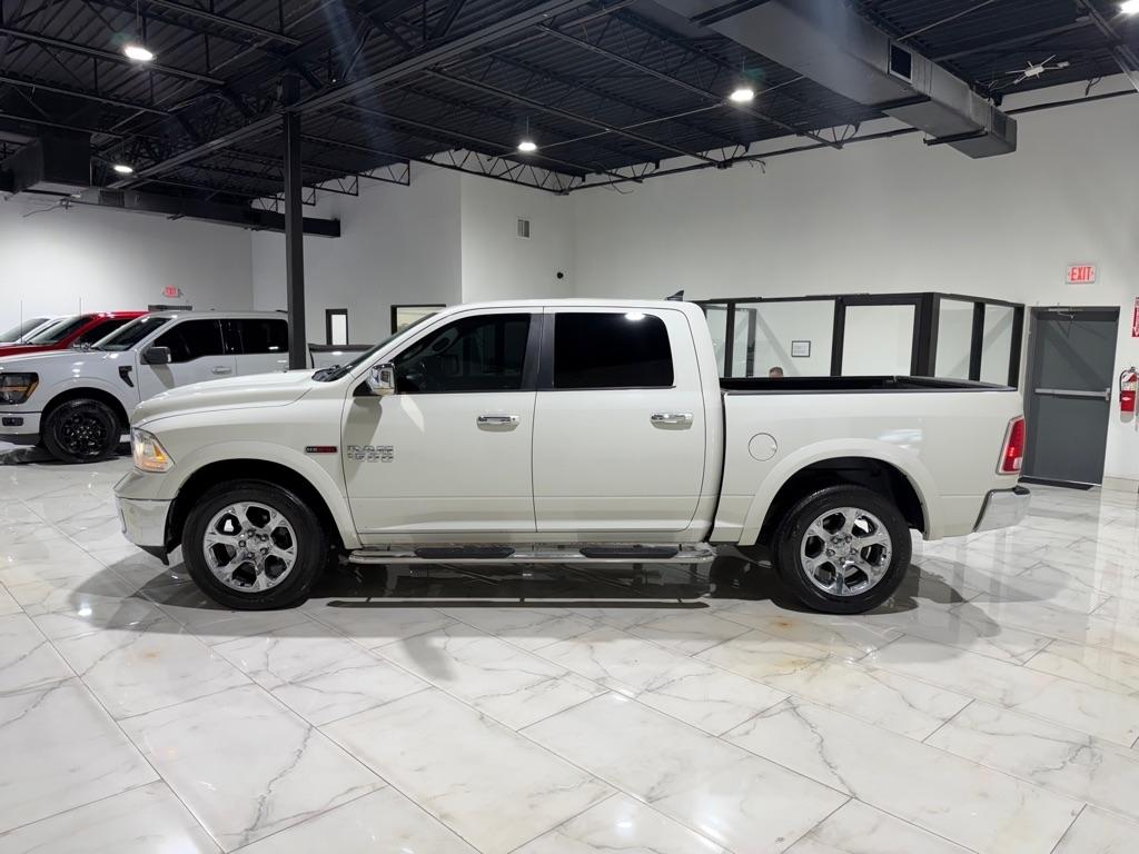 RAM 1500 Laramie Crew Cab SWB 4WD 2016