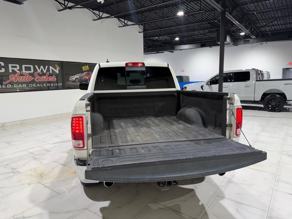 RAM 1500 Laramie Crew Cab SWB 4WD 2016