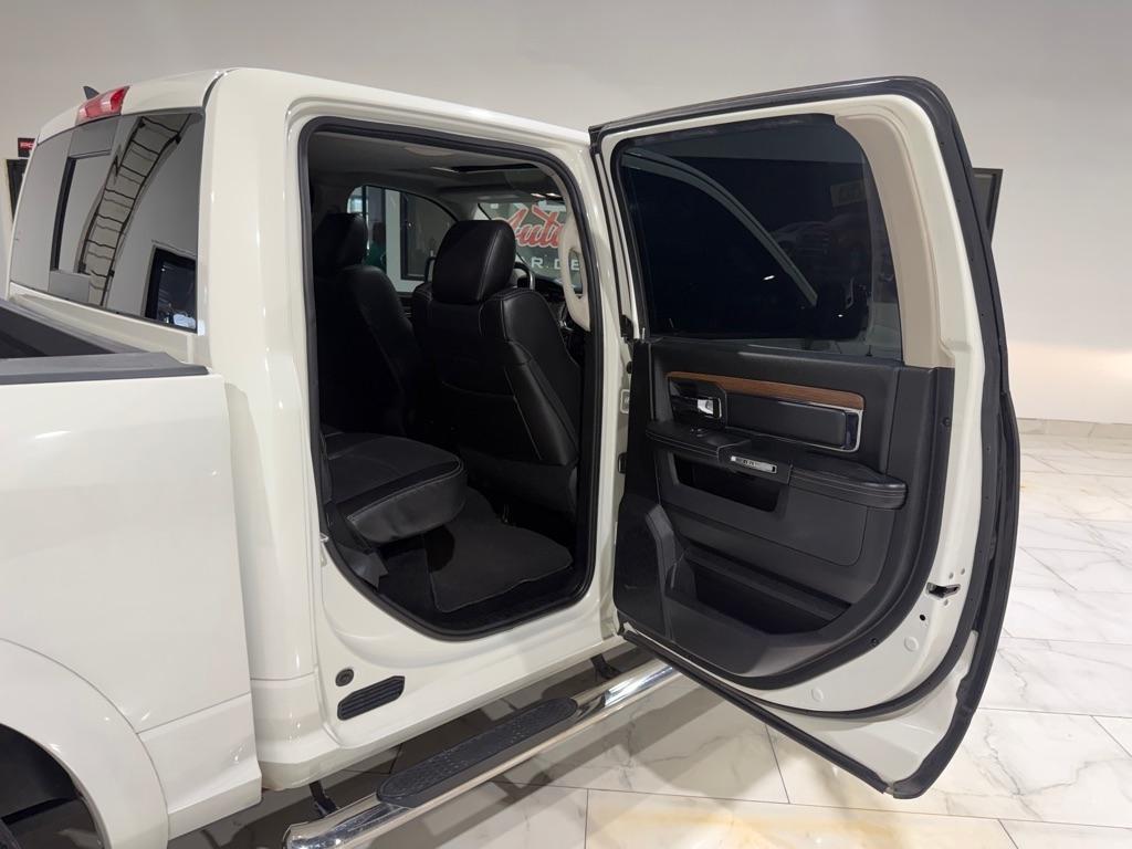 RAM 1500 Laramie Crew Cab SWB 4WD 2016