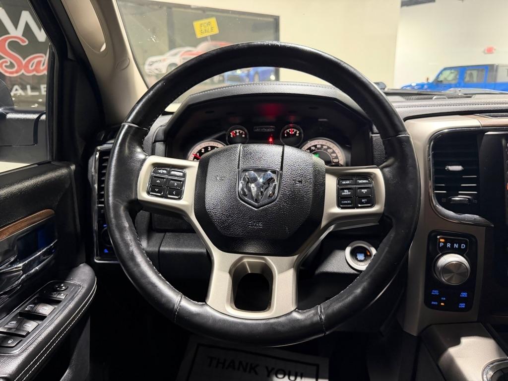 RAM 1500 Laramie Crew Cab SWB 4WD 2016