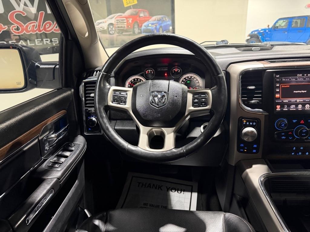 RAM 1500 Laramie Crew Cab SWB 4WD 2016