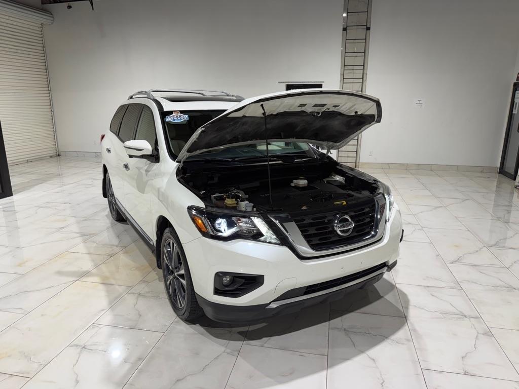 Nissan Pathfinder Platinum 4WD 2020