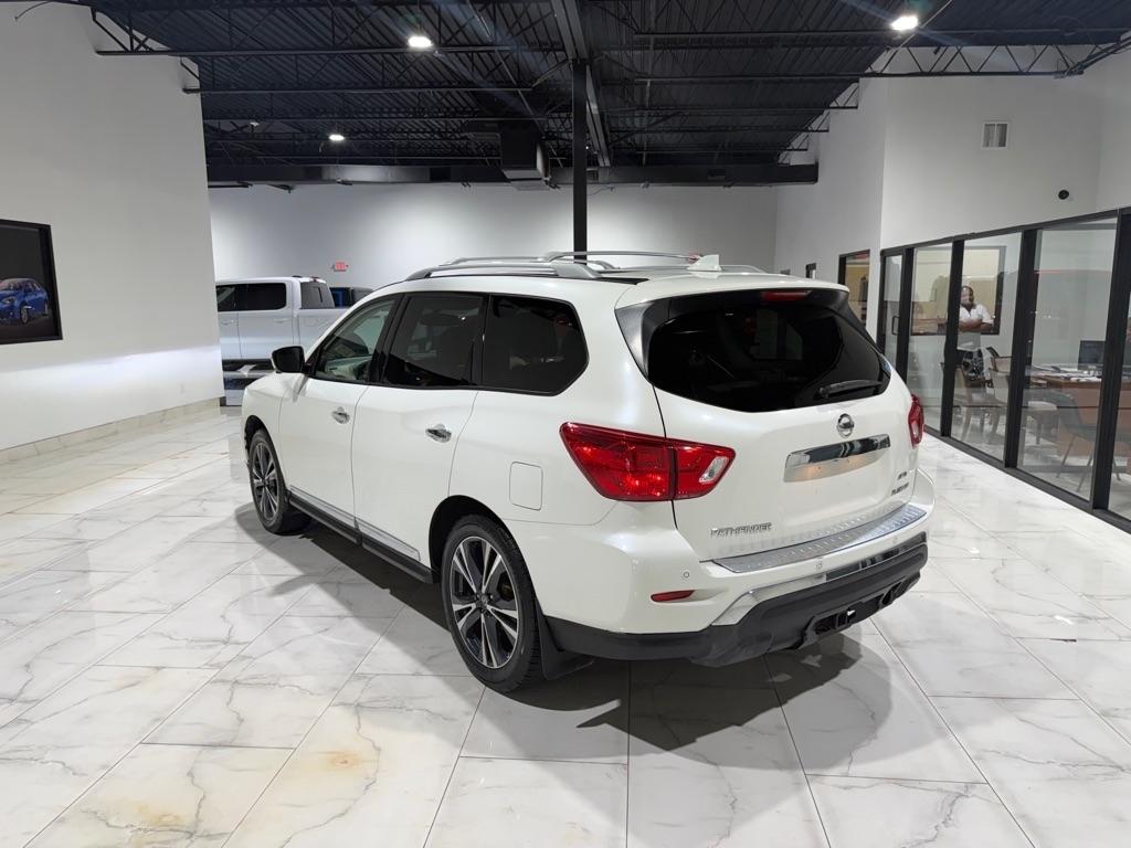 Nissan Pathfinder Platinum 4WD 2020