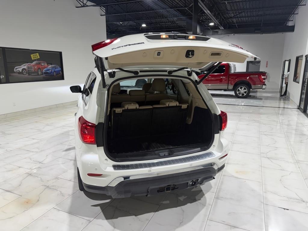 Nissan Pathfinder Platinum 4WD 2020
