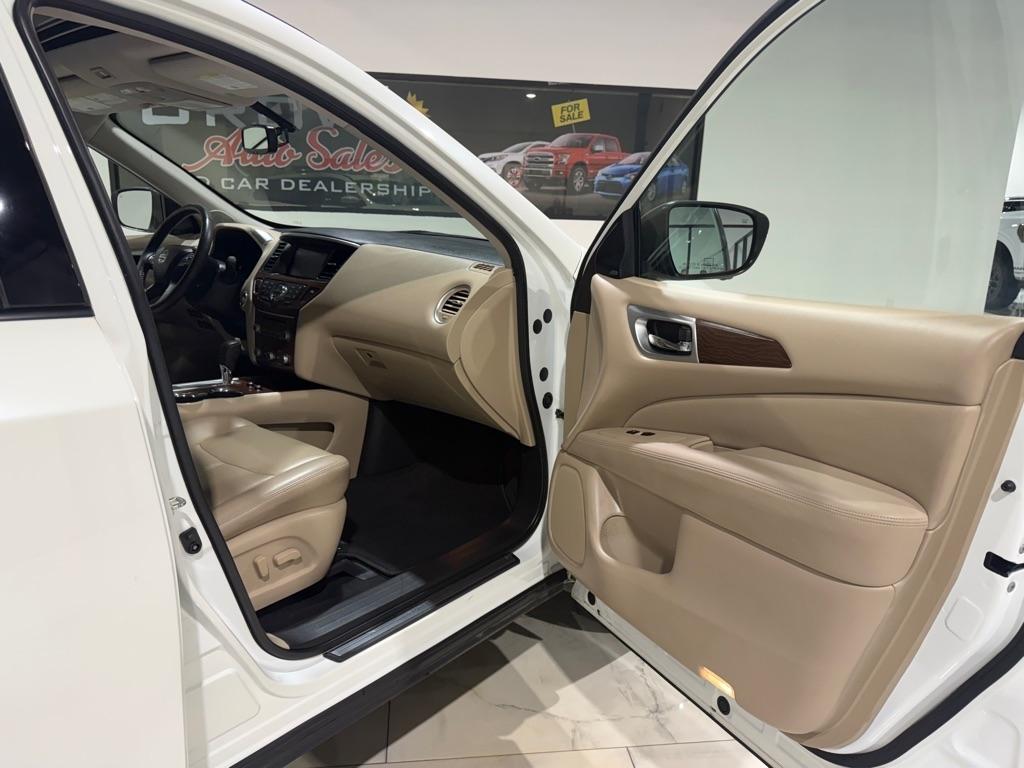 Nissan Pathfinder Platinum 4WD 2020