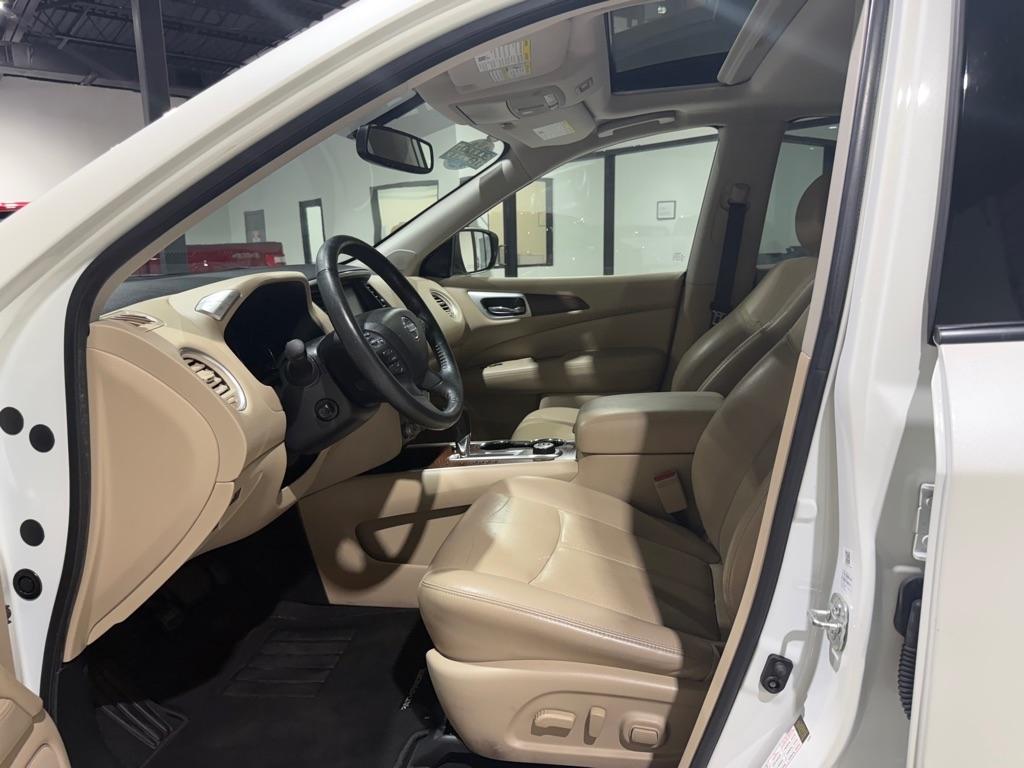 Nissan Pathfinder Platinum 4WD 2020