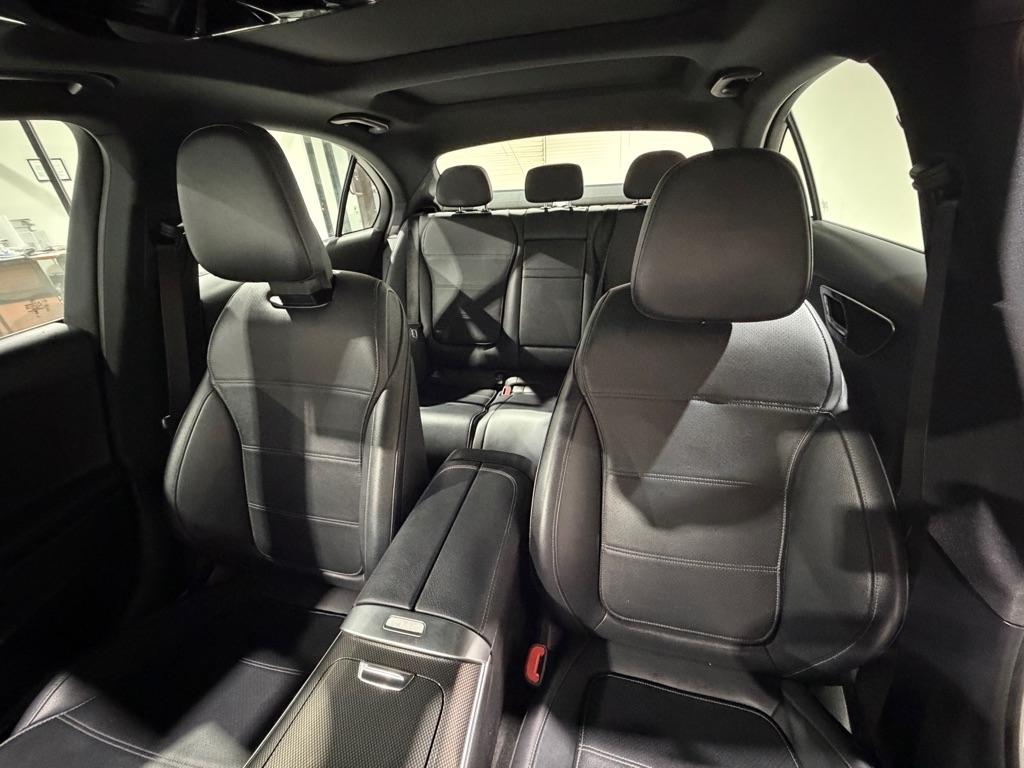 Mercedes-Benz C-Class C300 4MATIC Sedan 2024