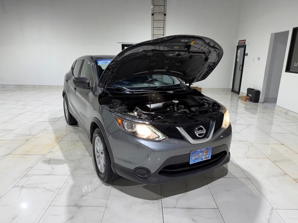 Nissan Rogue Sport S 2017