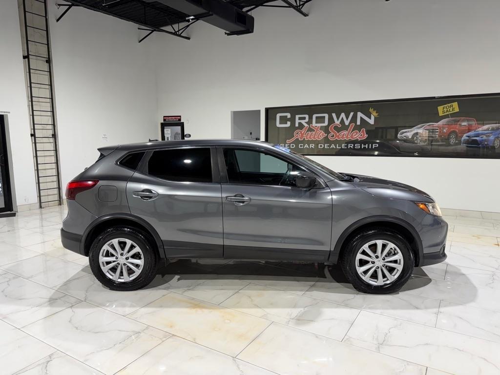 Nissan Rogue Sport S 2017