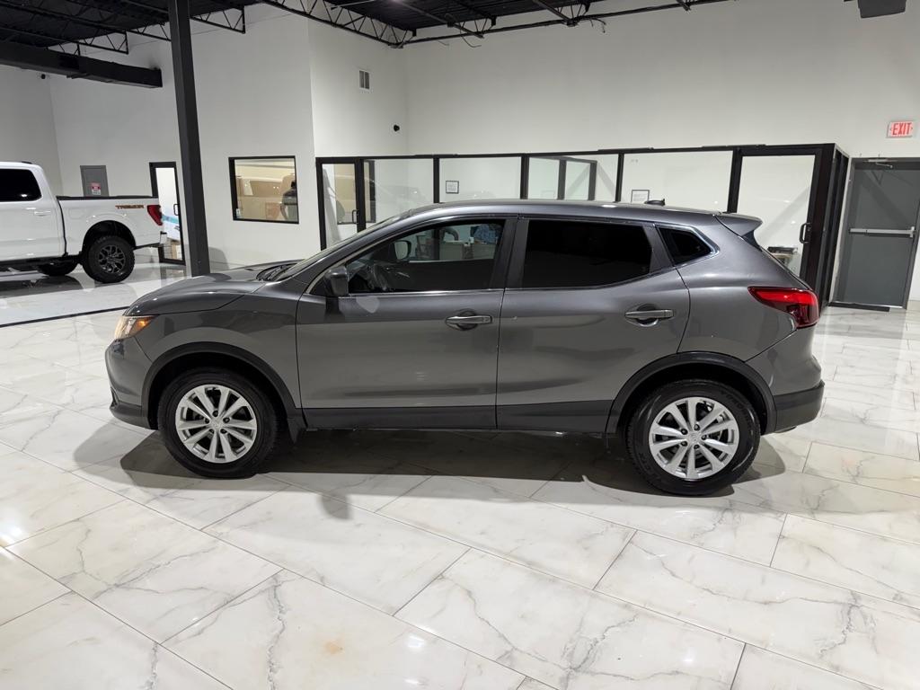 Nissan Rogue Sport S 2017