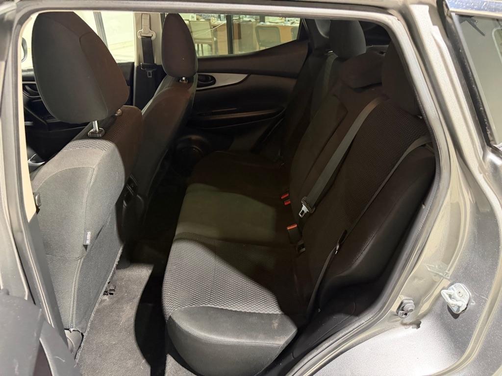 Nissan Rogue Sport S 2017