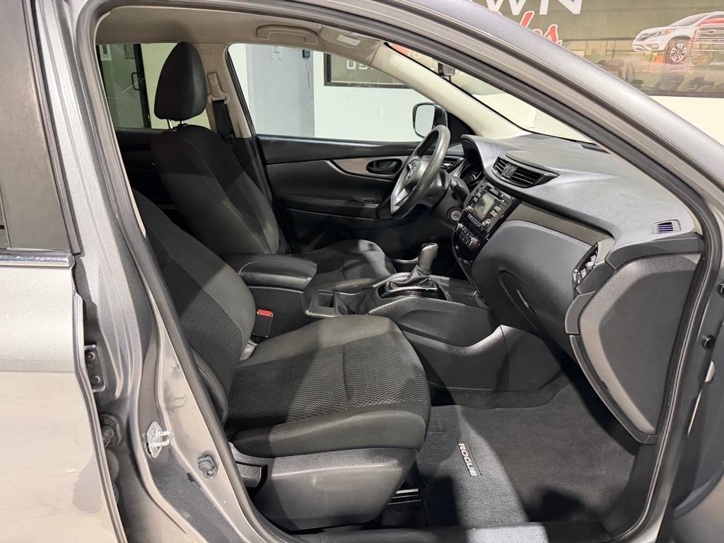 Nissan Rogue Sport S 2017