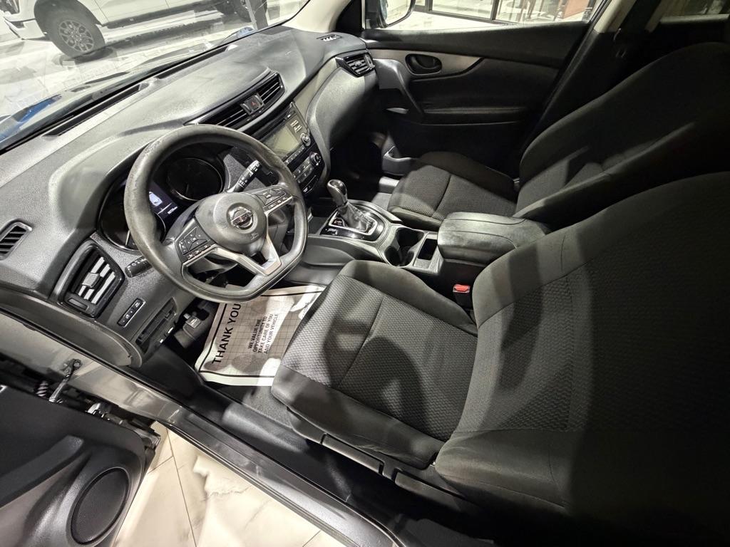 Nissan Rogue Sport S 2017