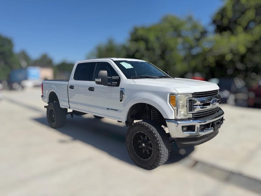 Ford F-250 SD XLT Crew Cab 4WD 2017