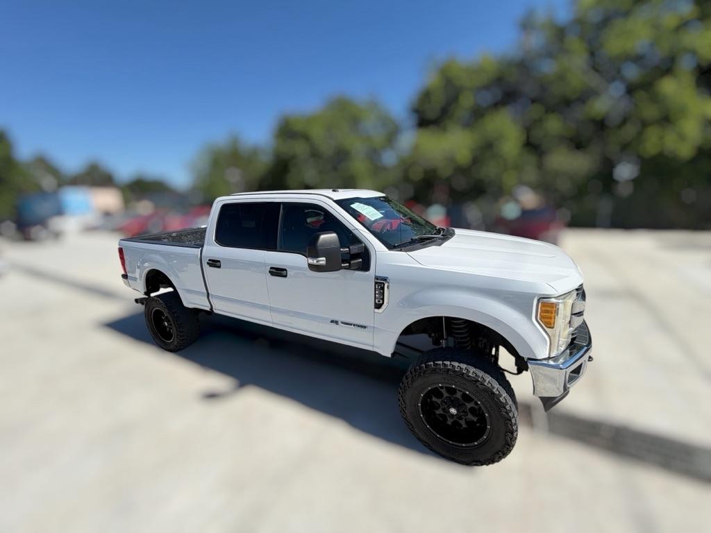 Ford F-250 SD XLT Crew Cab 4WD 2017