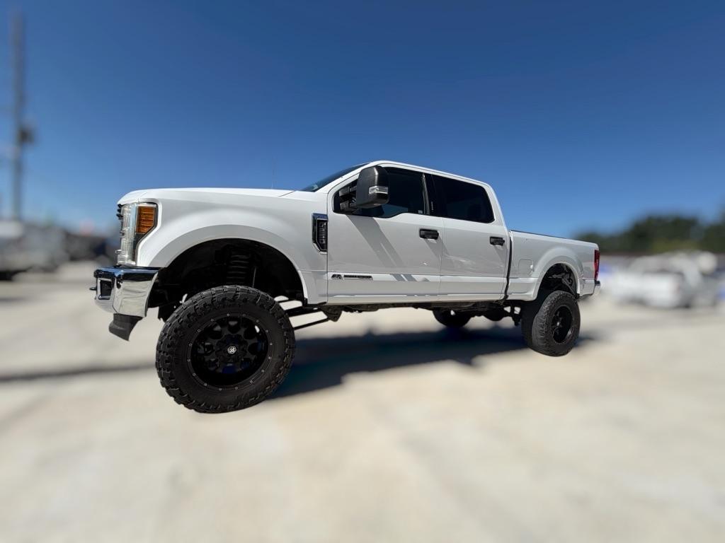 Ford F-250 SD XLT Crew Cab 4WD 2017