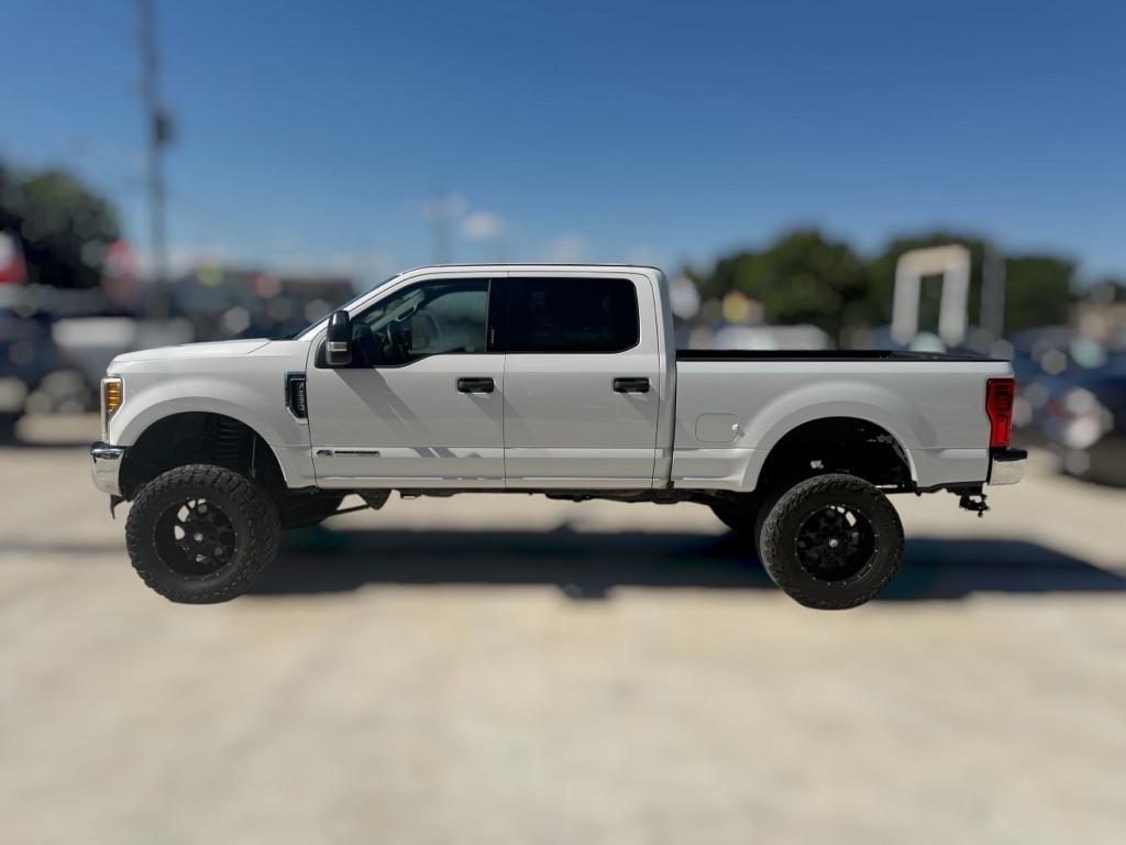 Ford F-250 SD XLT Crew Cab 4WD 2017