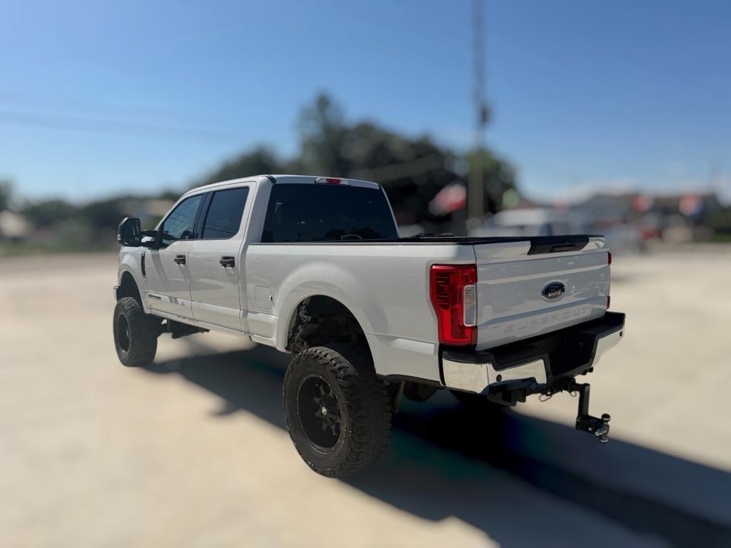 Ford F-250 SD XLT Crew Cab 4WD 2017